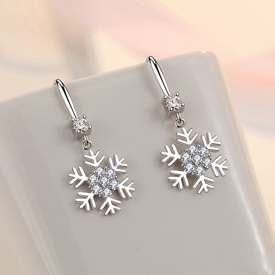 Temperament Snowflake Earrings With Rhinestones Fashion Personalized Christmas Earrings For Women Jewelry Temperament Snowflake Earrings With Rhinestones Fashion Personalized Christmas Earrings For Women Jewelry